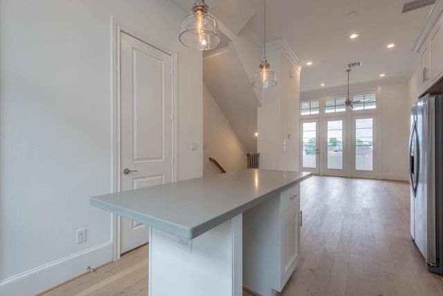 4057 Leeland Street, Houston, TX 77023