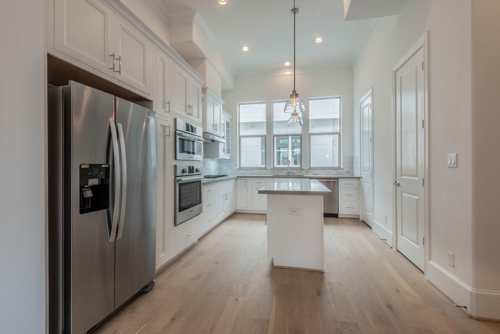 4057 Leeland Street, Houston, TX 77023