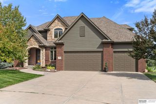 6909 N 118th Circle, Omaha, NE 68142