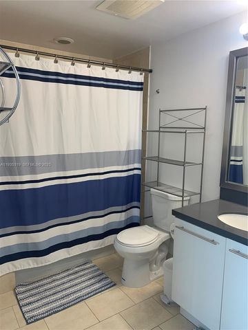 90 SW 3rd St 1211, Miami, FL 33130