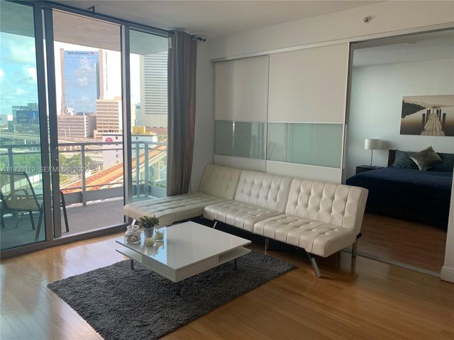 90 SW 3rd St 1211, Miami, FL 33130