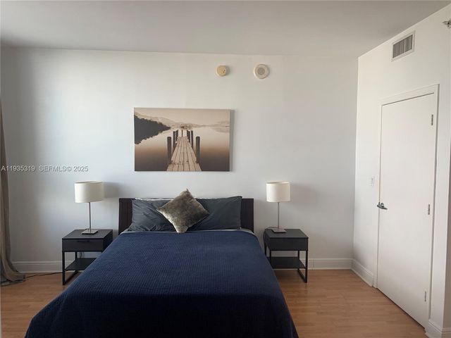 90 SW 3rd St 1211, Miami, FL 33130