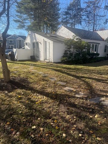 22 Nightingale Path, Newton, MA 02459