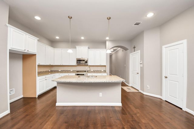 2211 Tonkawa Trail, Katy, TX 77493