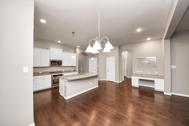 2211 Tonkawa Trail, Katy, TX 77493