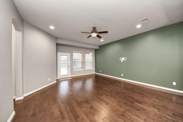 2211 Tonkawa Trail, Katy, TX 77493