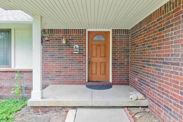 1955 S Cooper St, Wichita, KS 67207