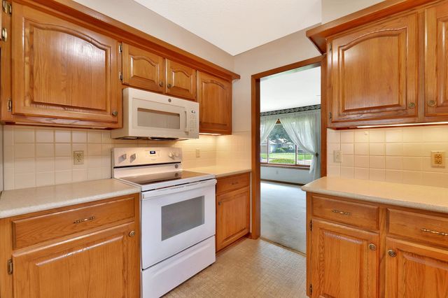 1955 S Cooper St, Wichita, KS 67207