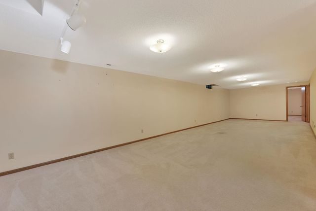 1955 S Cooper St, Wichita, KS 67207