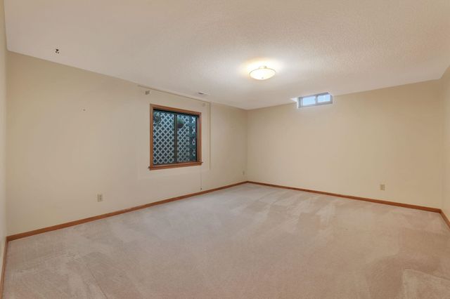 1955 S Cooper St, Wichita, KS 67207