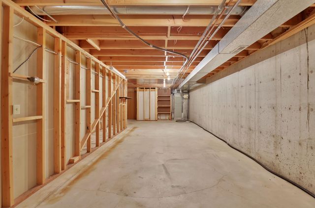 1955 S Cooper St, Wichita, KS 67207