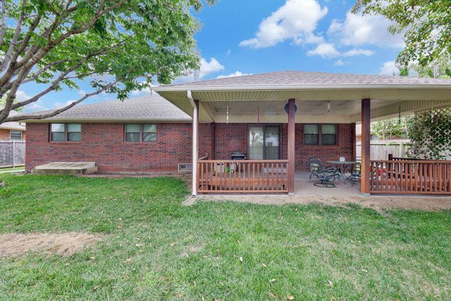 1955 S Cooper St, Wichita, KS 67207