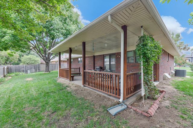 1955 S Cooper St, Wichita, KS 67207