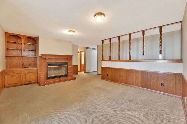 1955 S Cooper St, Wichita, KS 67207