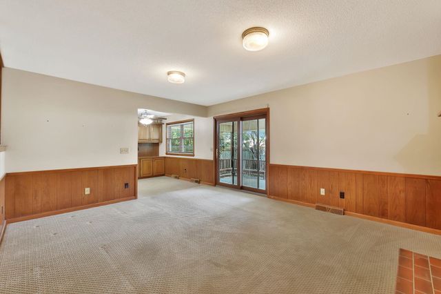 1955 S Cooper St, Wichita, KS 67207