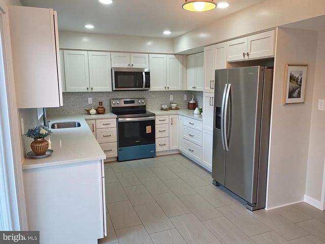 2803 BARBERRY LN, Bowie, MD 20715