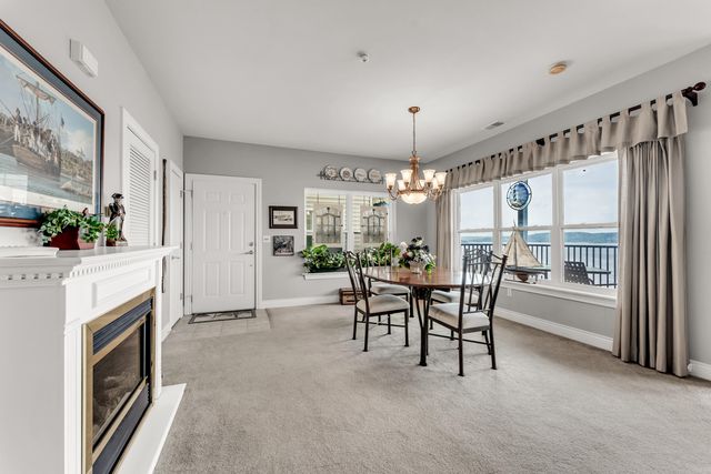 730 Emerald Pointe Drive 235, Hollister, MO 65672