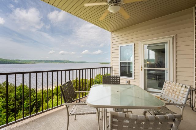730 Emerald Pointe Drive 235, Hollister, MO 65672