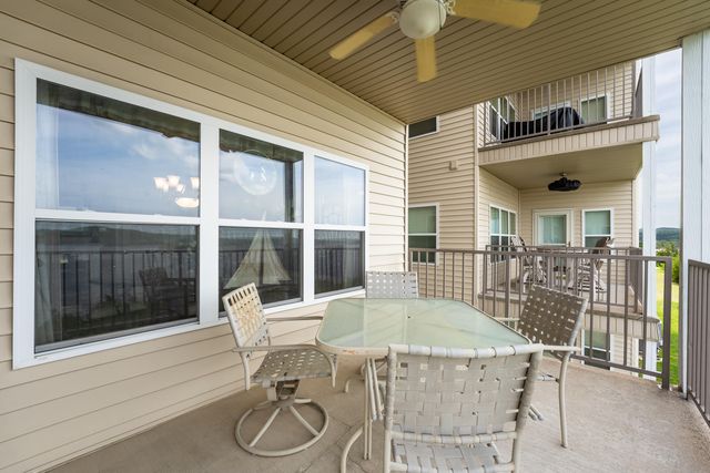 730 Emerald Pointe Drive 235, Hollister, MO 65672