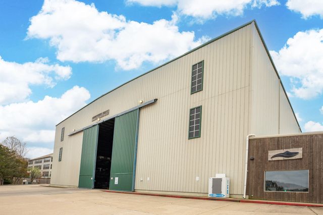 730 Emerald Pointe Drive 235, Hollister, MO 65672