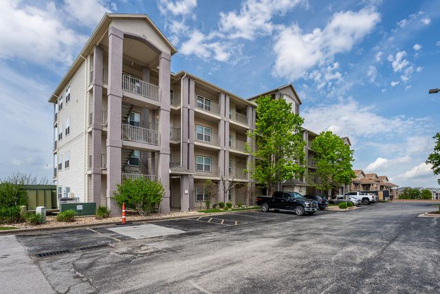 730 Emerald Pointe Drive 235, Hollister, MO 65672