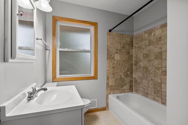 2910 114th Avenue NW, Coon Rapids, MN 55433