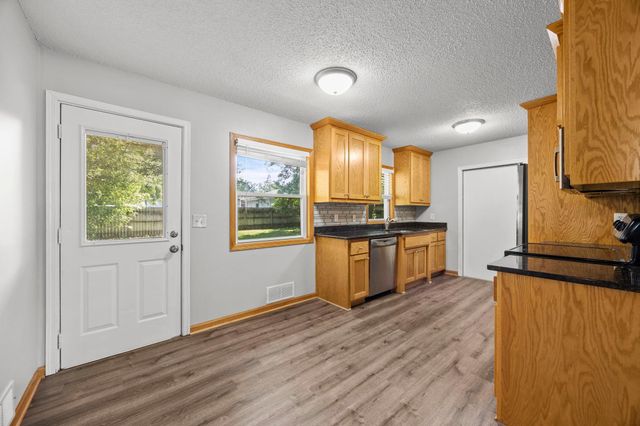 2910 114th Avenue NW, Coon Rapids, MN 55433