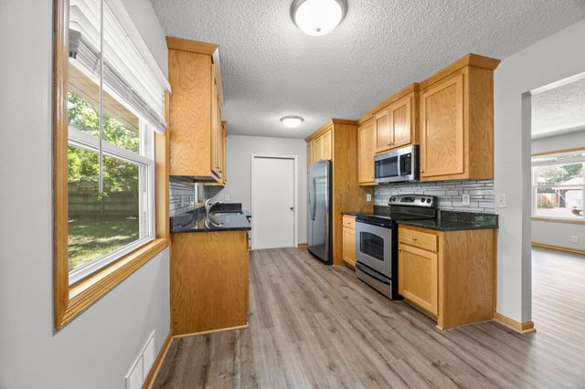 2910 114th Avenue NW, Coon Rapids, MN 55433