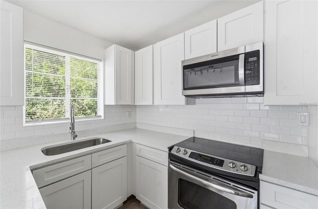 1615 NE 9TH STREET, Ocala, FL 34470