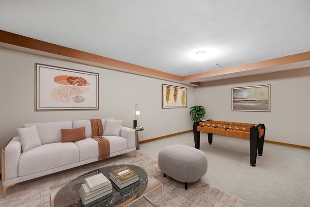 4901 W Maple Leaf CIRCLE, Greenfield, WI 53220