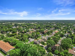 4901 W Maple Leaf CIRCLE, Greenfield, WI 53220