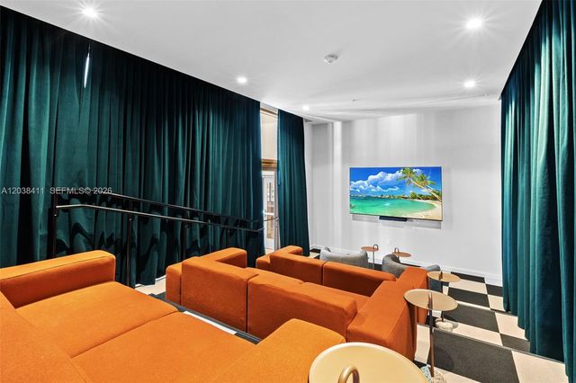 11 NE 6th St 2406, Miami, FL 33132