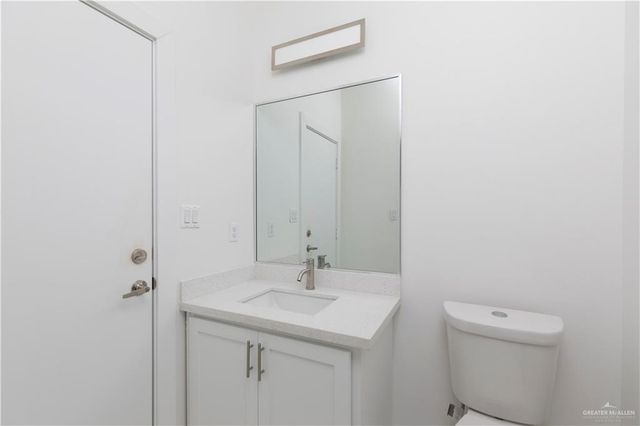 915 Pecan Street, Alton, TX 78573