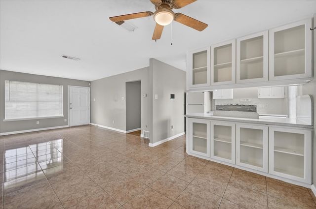 263 Merribrook Trail, Duncanville, TX 75116