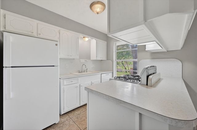 263 Merribrook Trail, Duncanville, TX 75116