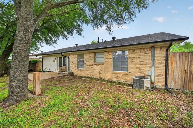 263 Merribrook Trail, Duncanville, TX 75116