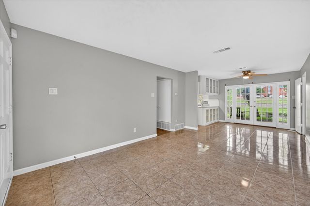 263 Merribrook Trail, Duncanville, TX 75116