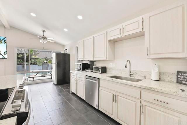 9452 Larrabee Avenue, San Diego, CA 92123