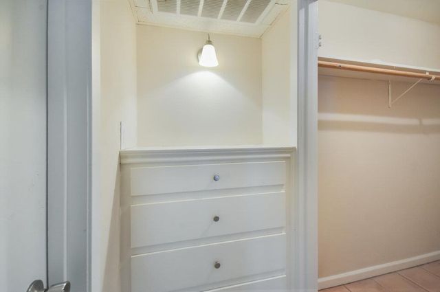 1000 W 26th ST 102, Austin, TX 78705