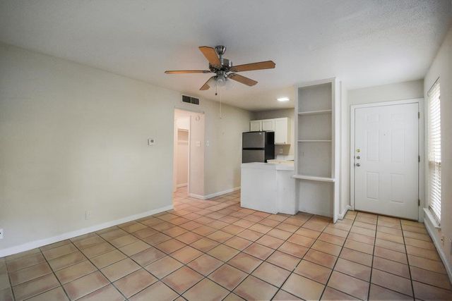 1000 W 26th ST 102, Austin, TX 78705