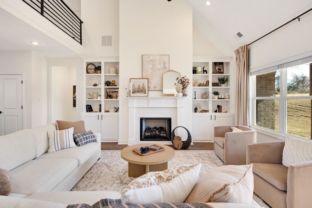 15 HUGHETTA ST, Oakland, TN 38060