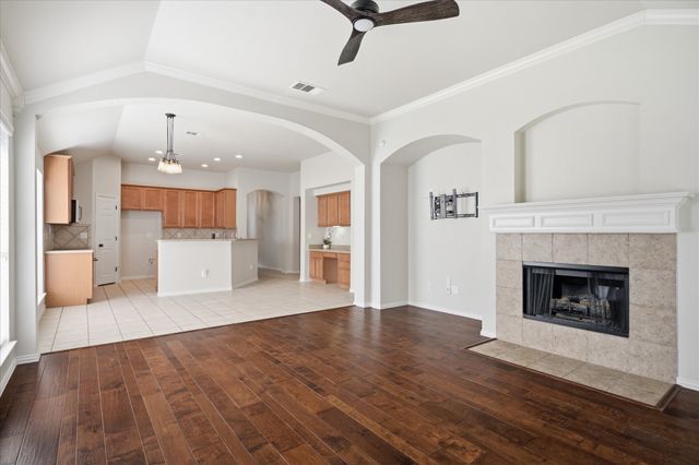 617 Catalpa Road, Fort Worth, TX 76131
