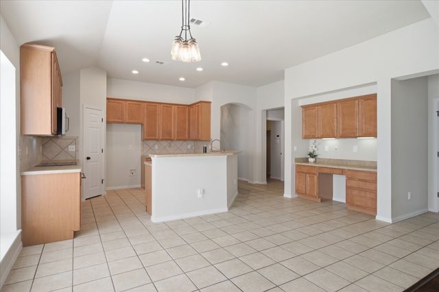 617 Catalpa Road, Fort Worth, TX 76131