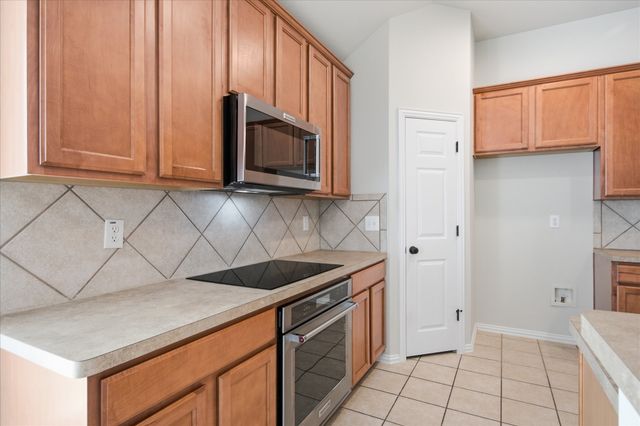 617 Catalpa Road, Fort Worth, TX 76131
