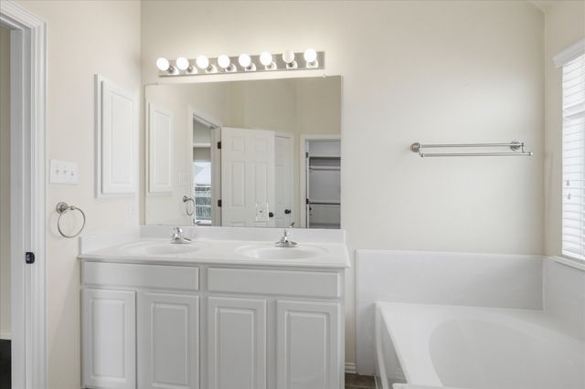 617 Catalpa Road, Fort Worth, TX 76131