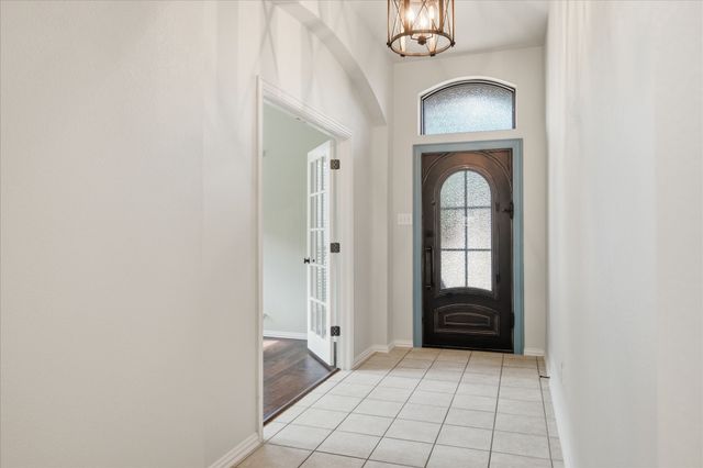 617 Catalpa Road, Fort Worth, TX 76131