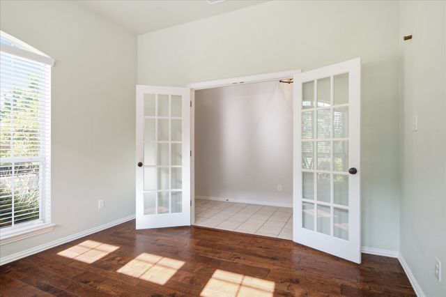 617 Catalpa Road, Fort Worth, TX 76131