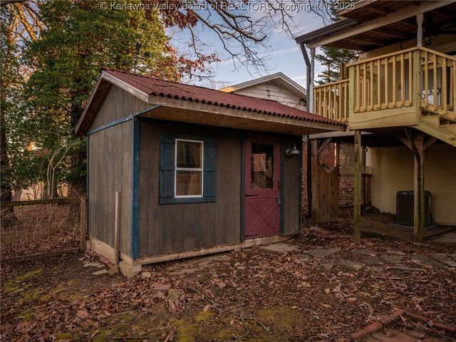 600 Churchill Drive, Charleston, WV 25314