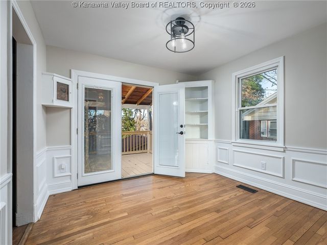 600 Churchill Drive, Charleston, WV 25314