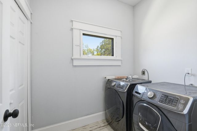 205 E 1ST Street, Jacksonville, FL 32206